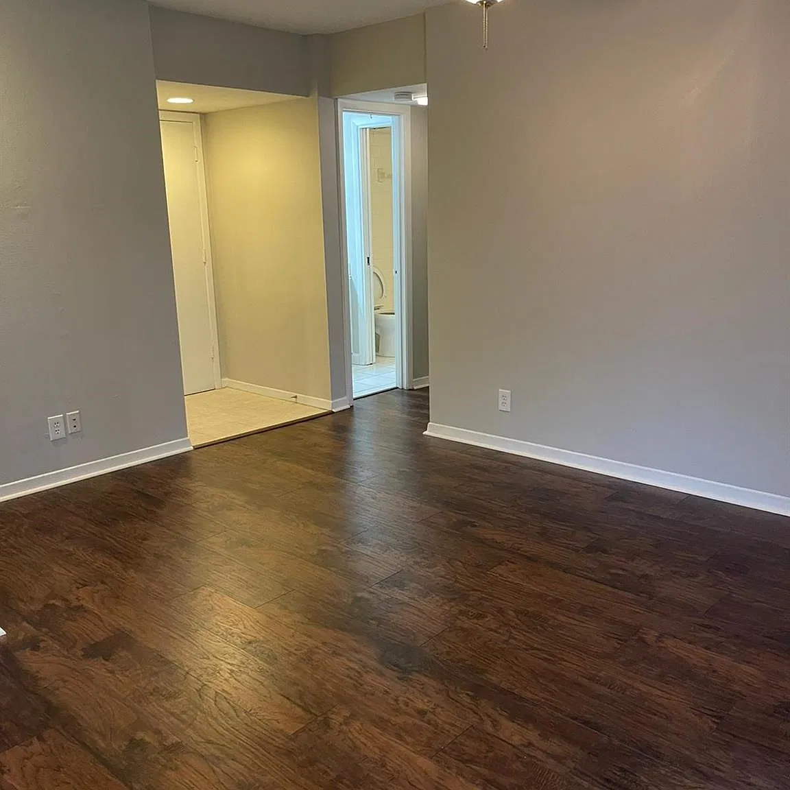 1 bed, 1.0 bath, 706 sqft, $1,100 — Photo 3
