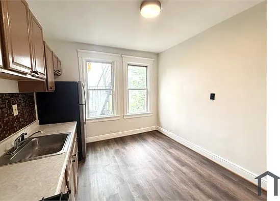 177 Wegman Pkwy #2 — Photo 28