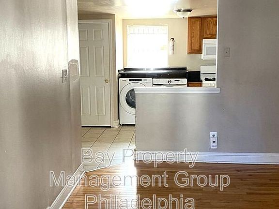 2nd image of 12 E Jefferson St Floor 2