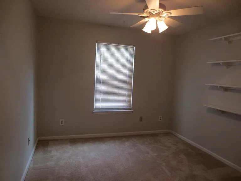 1523 Penrose Arch — Photo 13
