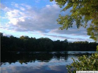 1402 S Lakeshore Dr, Browns Mills, NJ 08015