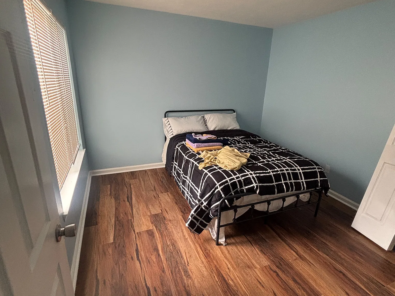 2 bed, $1,525 — Photo 2