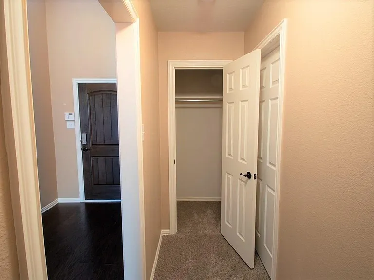 417 Hackberry Dr — Photo 30