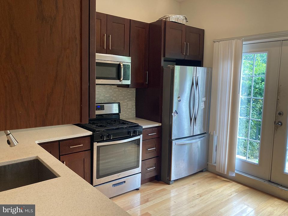 1st image of 1818 W Girard Ave