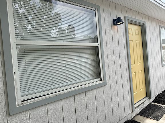 4th image of 459 Kansas Ave