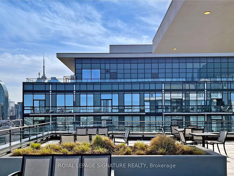 460 Adelaide St E #1706 — Photo 27