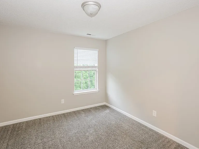 11240 Northwoods Forest Dr — Photo 14