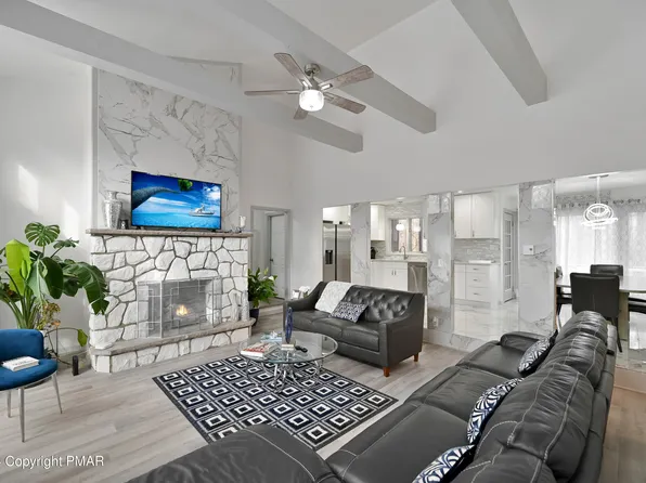 215 Leland Ter, East Stroudsburg, PA 18301