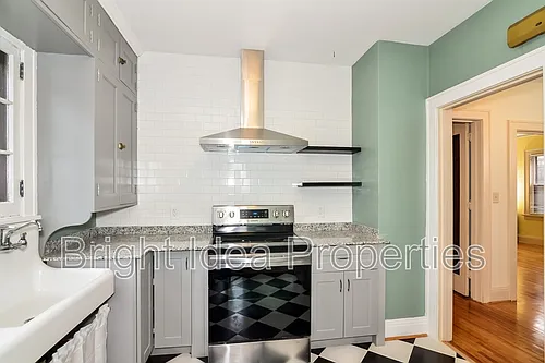 969 Saint Clair Ave #1 Photo 1