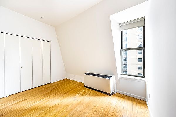 1st image of 90 West St APT 7P
