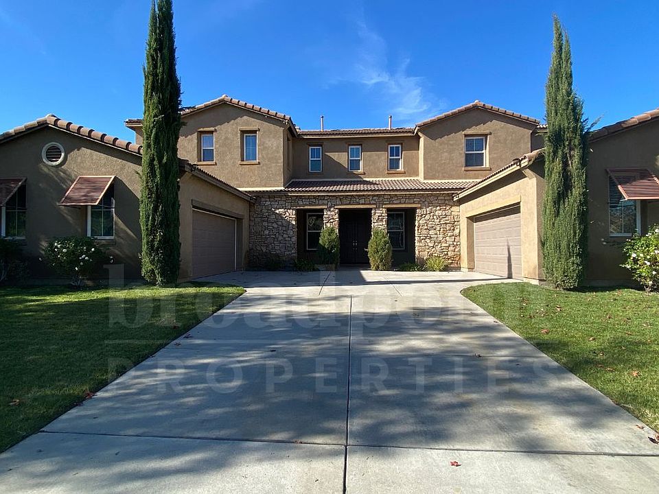 1st image of 27466 Saint Andrews Ln