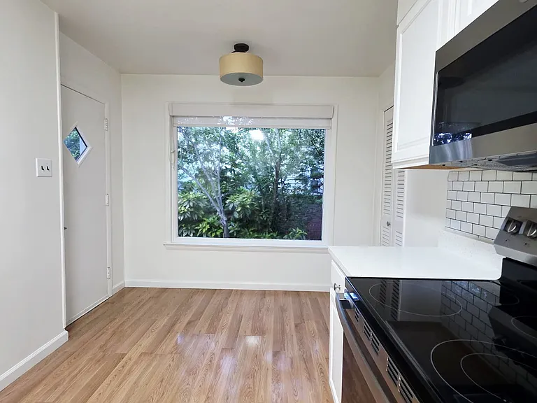4516 Gretna St — Photo 10
