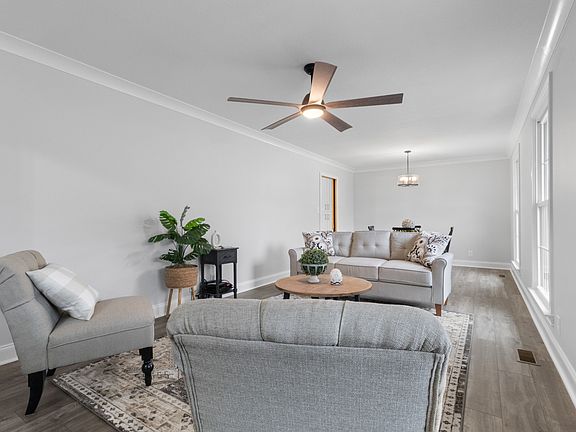 5th image of 430 Fabian Pl