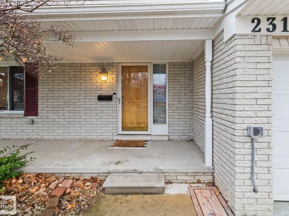 2312 Hillcrescent Dr, Troy, MI 48085