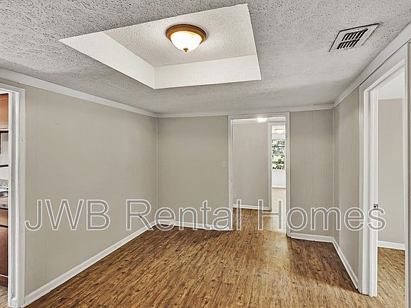 3rd image of 7957 Mattox Ave
