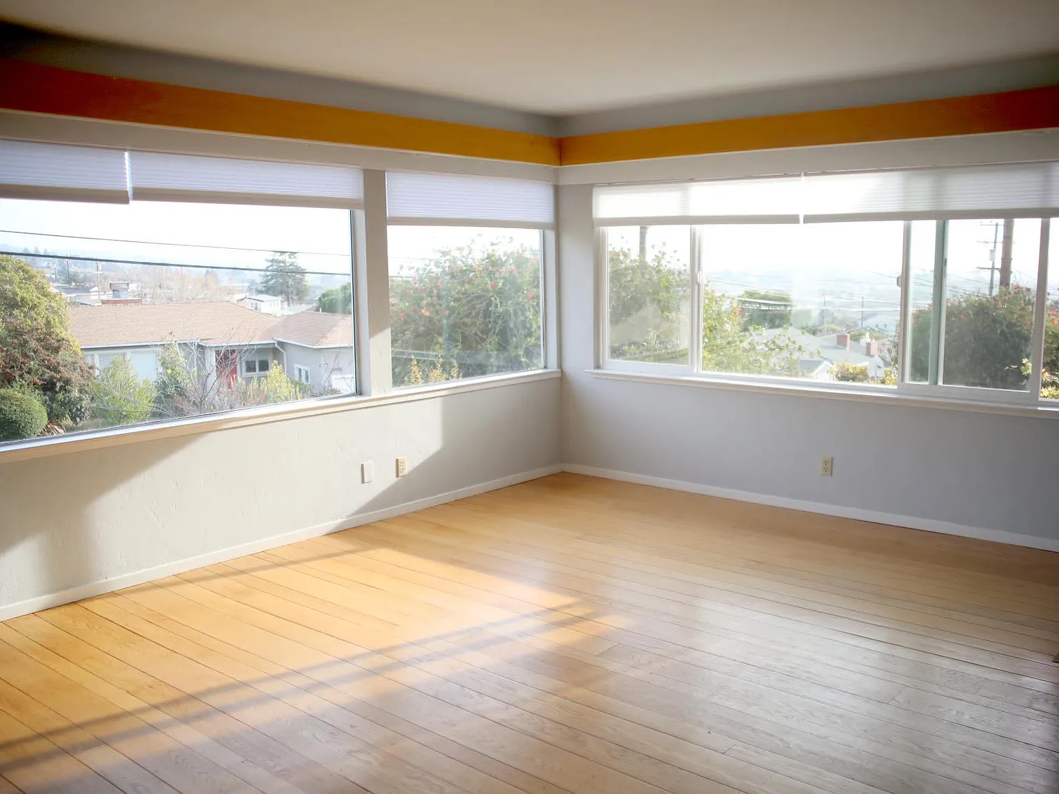 6867 Cutting Boulevard — Photo 3