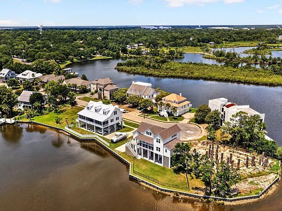 4th image of 8 Riversbend Dr