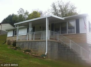 11605 Bobo St NE, Cumberland, MD 21502