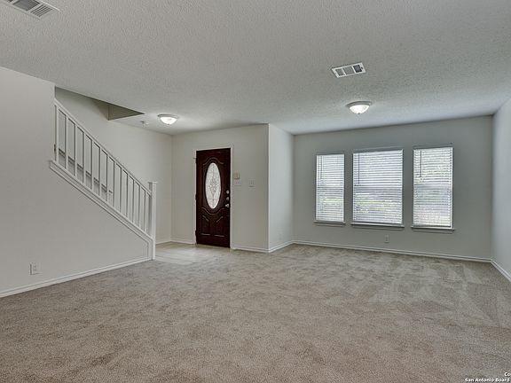 2nd image of 9551 Cantura Crest