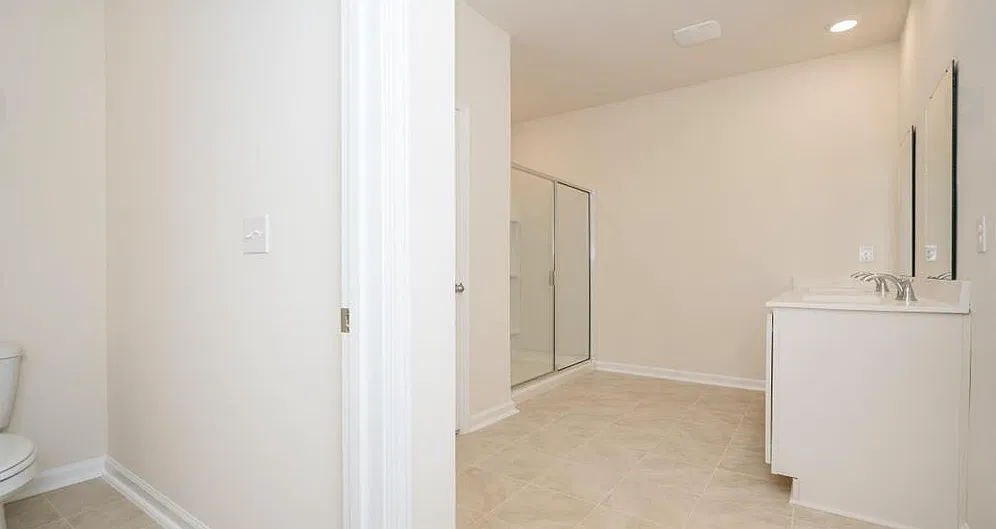 3 bed, 2.0 bath, 1618 sqft, $1,950 — Photo 3