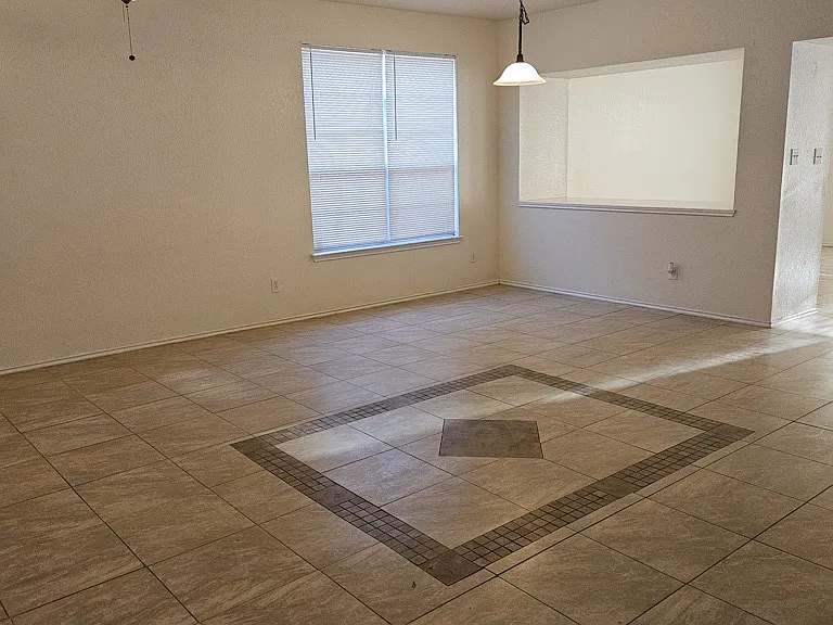 519 Leafy Rdg — Photo 4