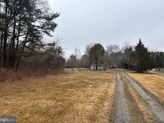 2nd image of 22464 Hillsboro Rd