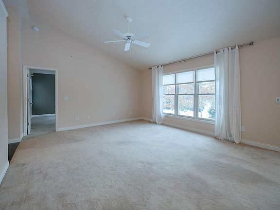 4th image of 1600 Sarasota Trl