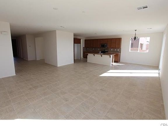 4th image of 2367 Ohio St