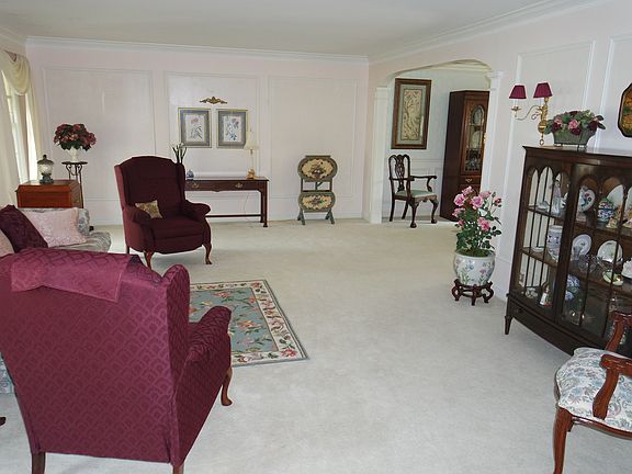 5th image of 3460 Wilshire Dr