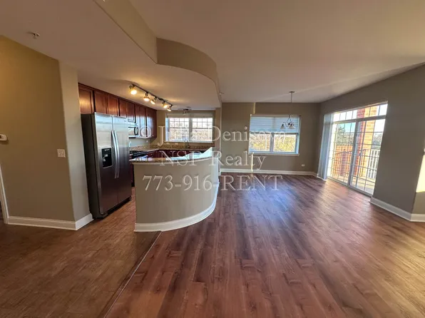 2-322 Itasca Pl, Itasca, IL 60143