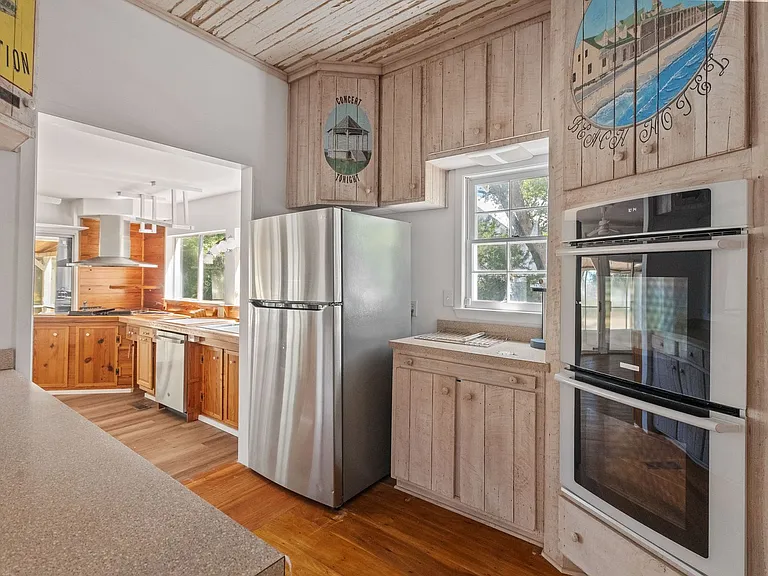 2250 Myrtle Ave — Photo 34