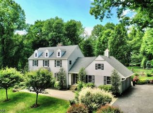 8 South Rd, Chester, NJ 07930