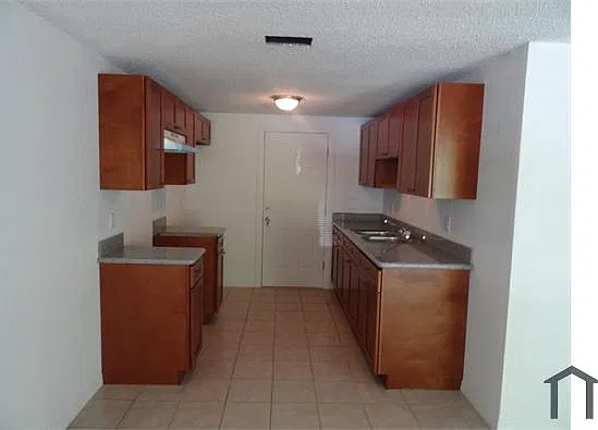 2 bed, 798 sqft, $1,595 — Photo 2