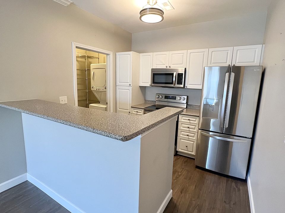 2nd image of 130 River Landing Dr Unit 3320