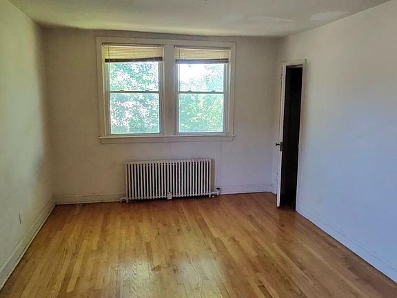 5th image of 356 Raleigh St SE