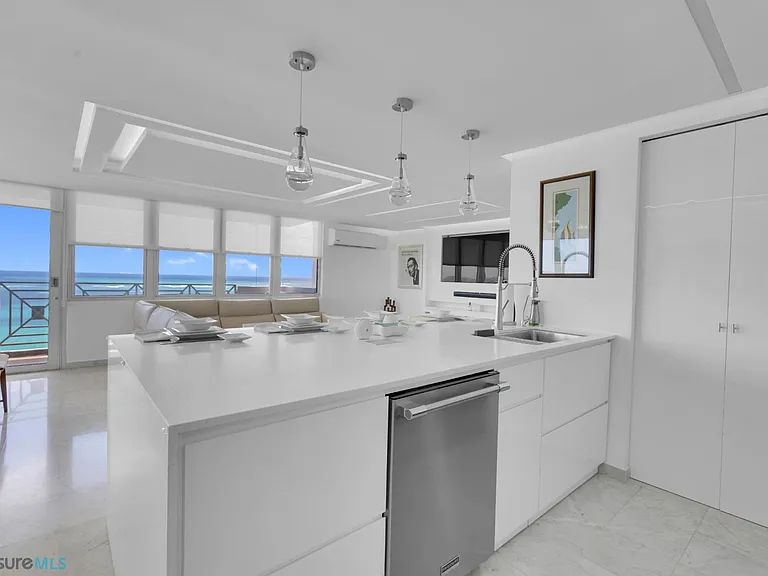 3001 Avenue Isla Verde Plaza Del Mar #2204 — Photo 4
