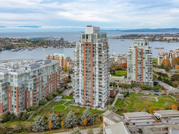 83 Saghalie Rd #708, Victoria, BC V9A 0E7