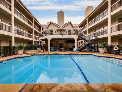 4800 W Lovers Ln APT 208, Dallas, TX, 75209