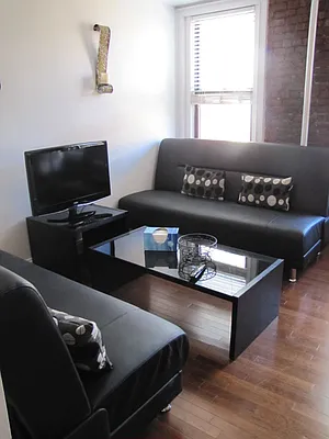 Rented by I Stay NY LLC | media 35