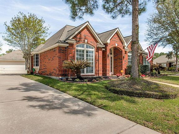 3rd image of 20802 Autumn Redwood Way