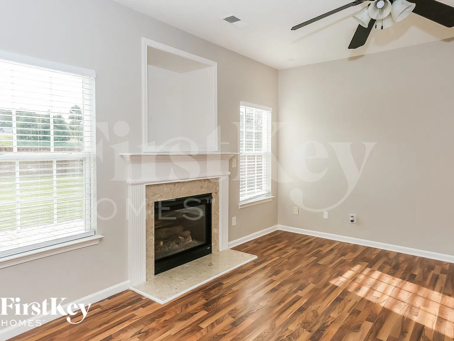 5 bed, 3.0 bath, 2356 sqft, $2,880 — Photo 4