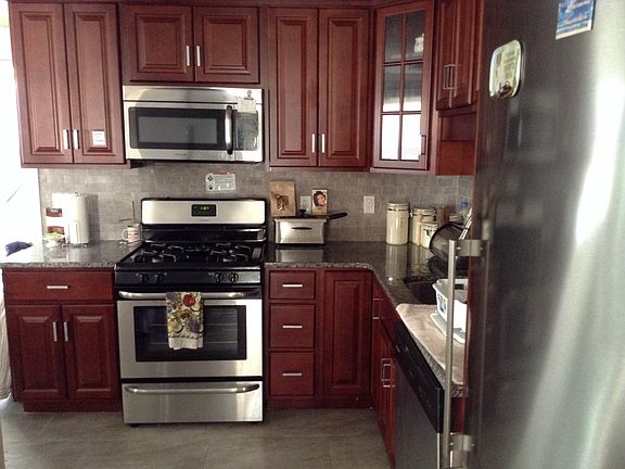2nd image of 181 Bourne Ave