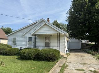 1824 Clark St, Dixon, IL 61021
