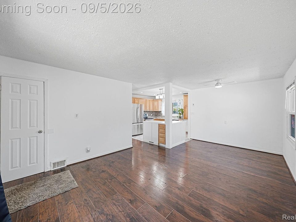 1700 Ackley Ave, photo 4
