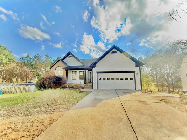 557 Vickers Ln, Locust Grove, GA 30248