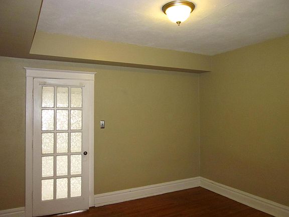 3rd image of 2129 Alfred Ave Floor 1