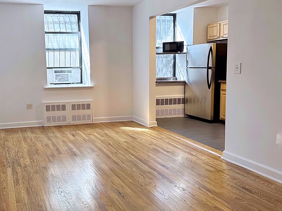 2nd image of 51 W 106th St #A
