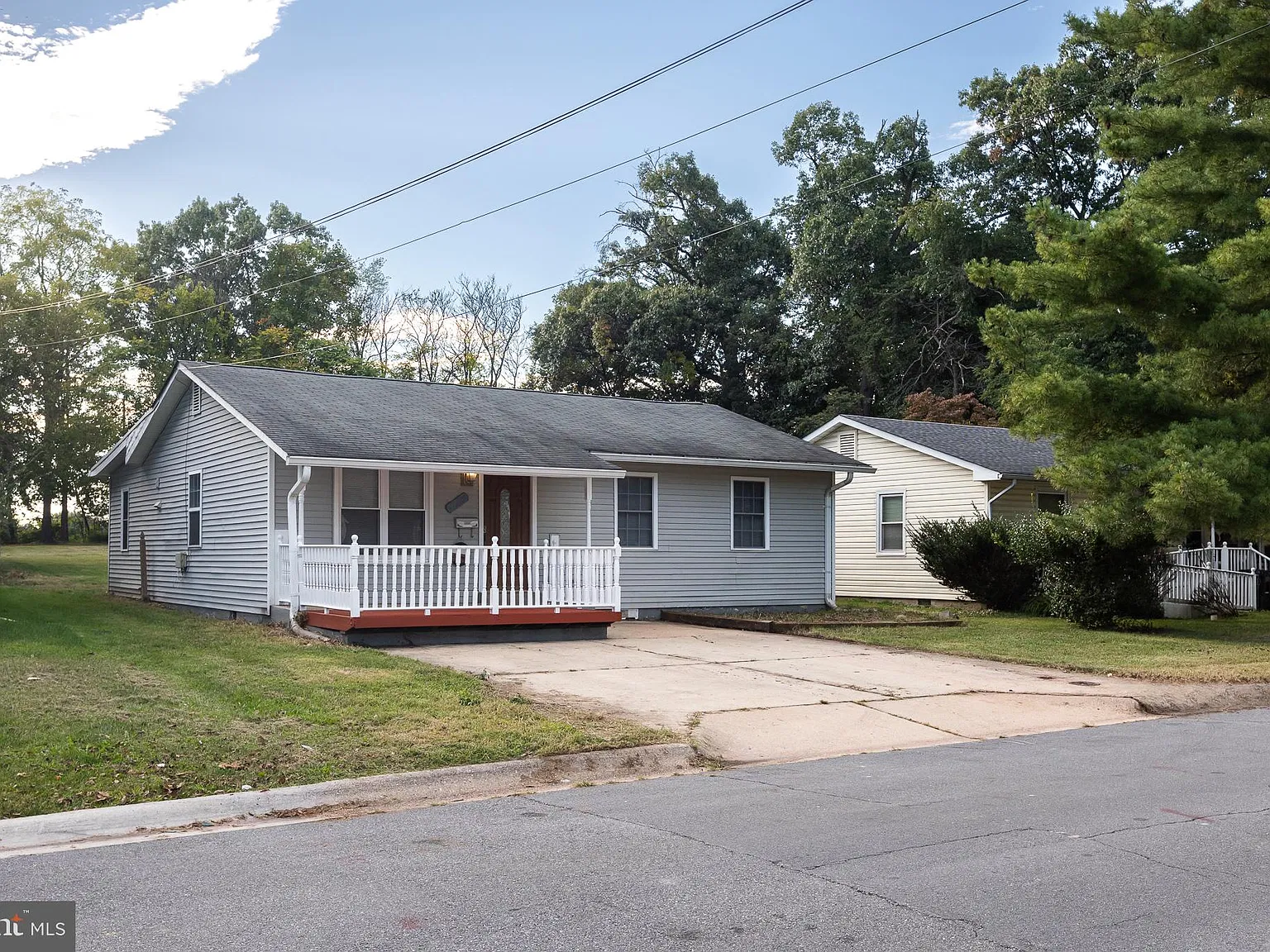 5 bed, 3.0 bath, 1440 sqft, $3,500 — Photo 1