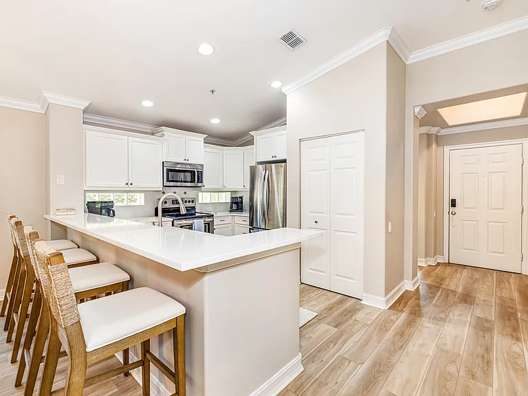 975 Tarpon Cove Dr #204 — Photo 24