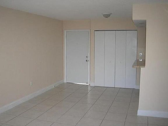 4th image of 8810 Fontainebleau Blvd APT 413